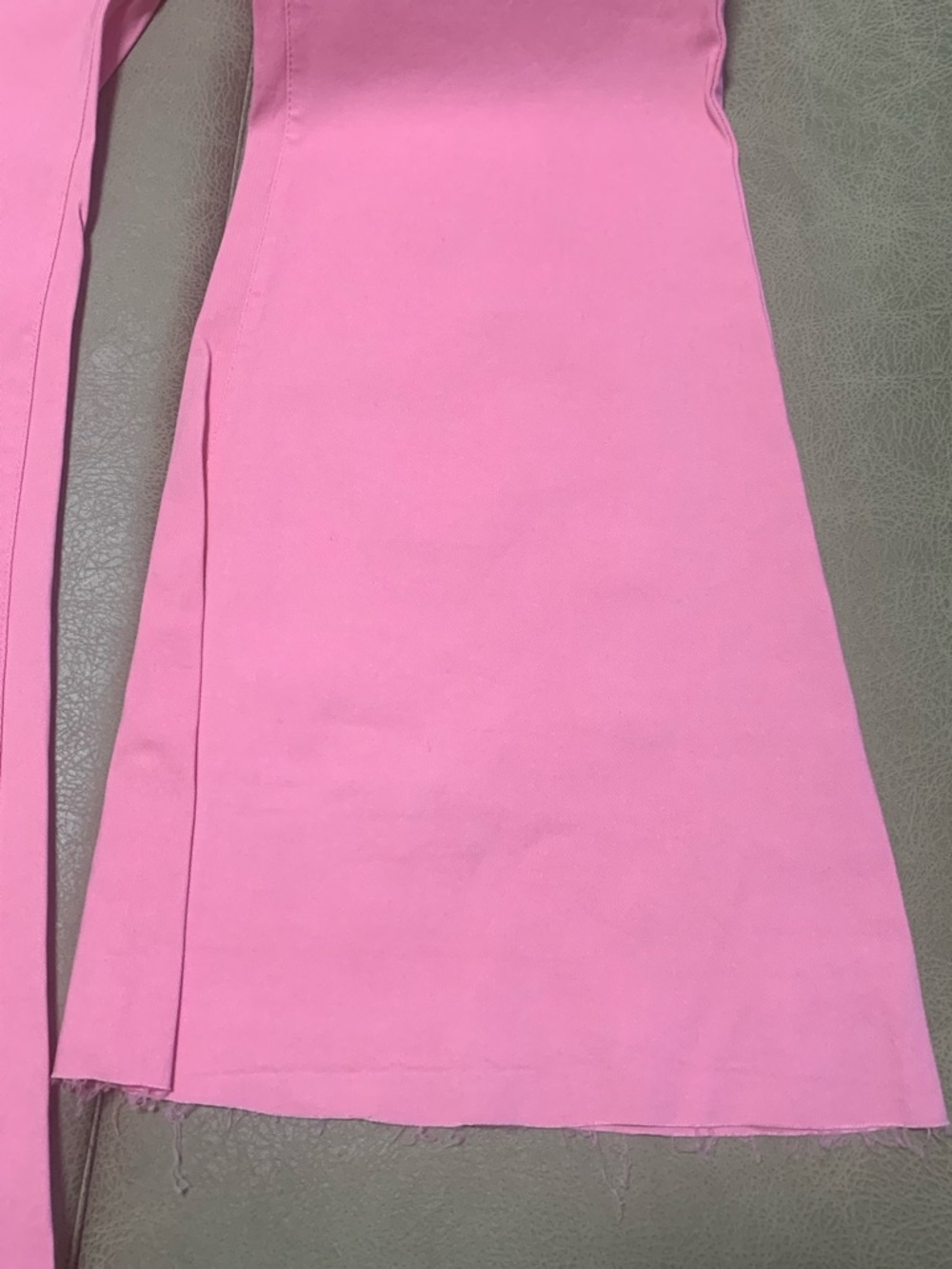 Daisy Women’s Pink Stretch Distressed Raw Hem Flared Leg Jeans NEW Size 2X - Picture 5 of 7